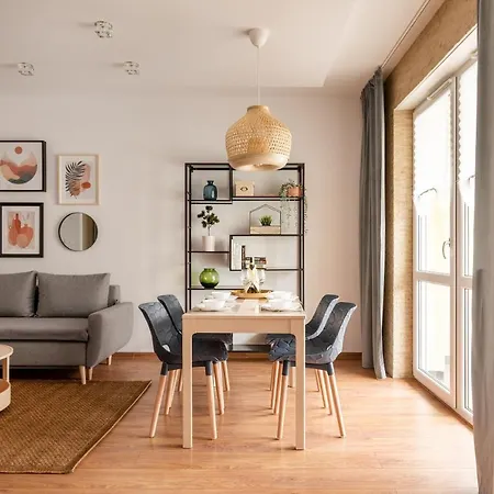 Homini Apartament Impero Z Parkingiem Познань