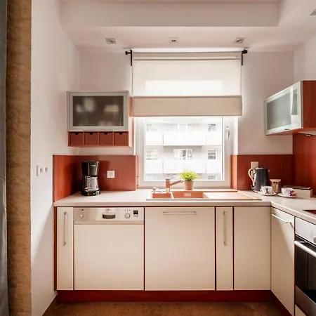 Homini Apartament Impero Z Parkingiem * Познань