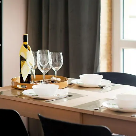 Homini Apartament Impero Z Parkingiem Апартаменты Познань